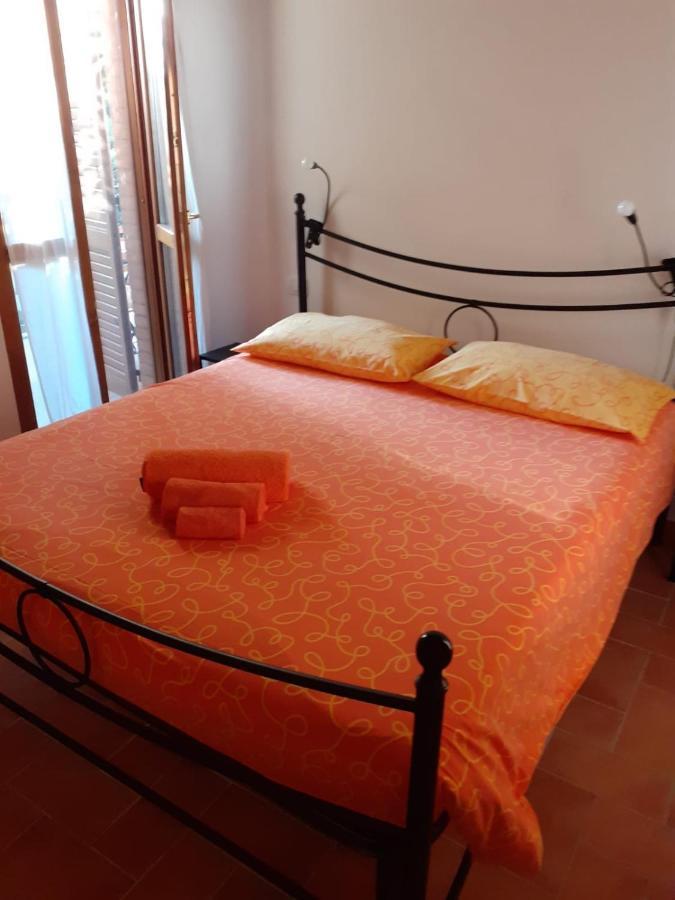 Il Poggio Da Leo Apartment Capanne Bagian luar foto